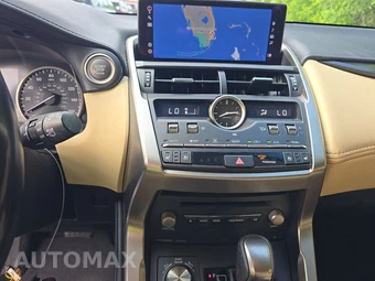 2021 Lexus NX 300 – miniatura 11