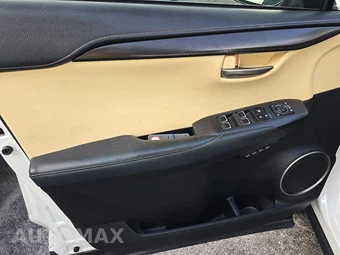 2021 Lexus NX 300 – miniatura 9