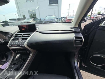 2021 Lexus NX 300 – miniatura 16