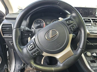 2021 Lexus NX 300 – miniatura 10
