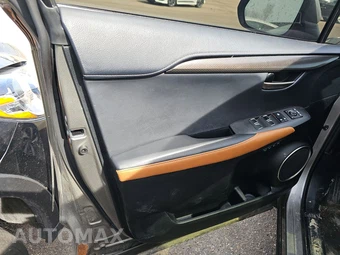 2021 Lexus NX 300 – miniatura 9