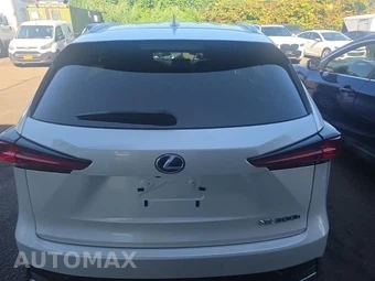 2021 Lexus NX 300h - miniatura 5