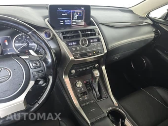 2021 Lexus NX 300h – miniatura 11