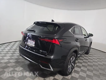 2021 Lexus NX 300h – miniatura 4