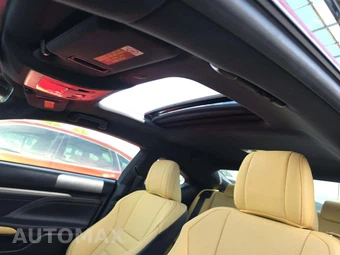 2021 Lexus RC 300 - miniatura 11