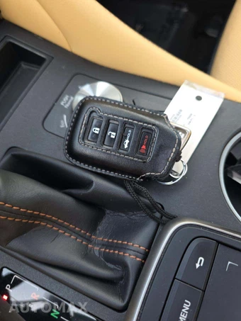 2021 Lexus RC 300 - miniatura 8