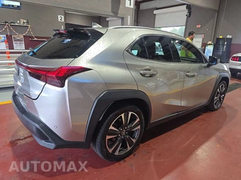 2021 Lexus UX 200 – miniatura 4