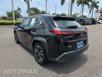 2021 Lexus UX 200 – miniatura 2