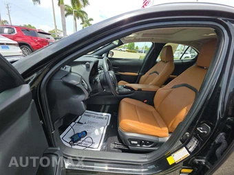 2021 Lexus UX 200 – miniatura 6