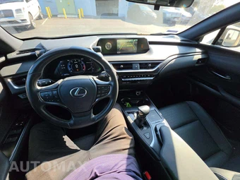 2021 Lexus UX 200 - miniatura 10