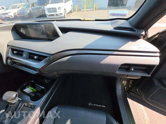 2021 Lexus UX 200 - miniatura 19