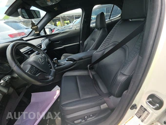 2021 Lexus UX 250h – miniatura 7