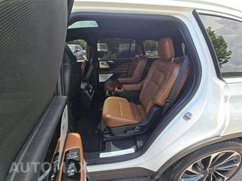 2021 Lincoln Aviator Reserve – miniatura 10