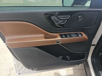 2021 Lincoln Aviator Reserve – miniatura 9