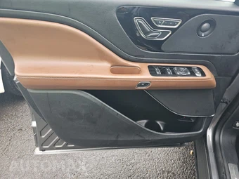 2021 Lincoln Aviator Reserve – miniatura 9