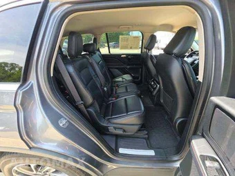 2021 Lincoln Aviator Standard – miniatura 18