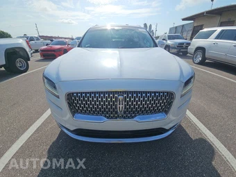 2021 Lincoln Nautilus Reserve – miniatura 2