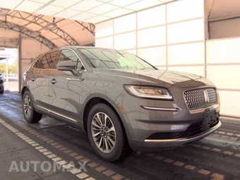 2021 Lincoln Nautilus Reserve - miniatura 3