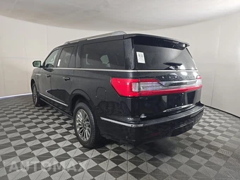 2021 Lincoln Navigator L Standard – miniatura 6