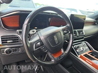 2021 Lincoln Navigator Reserve – miniatura 10