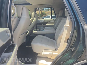 2021 Lincoln Navigator Reserve – miniatura 13