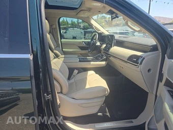 2021 Lincoln Navigator Reserve – miniatura 8