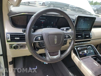 2021 Lincoln Navigator Reserve – miniatura 10
