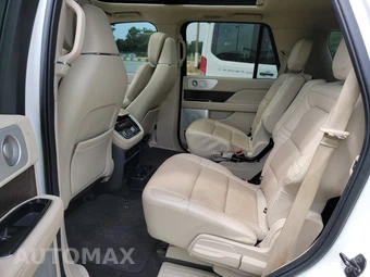 2021 Lincoln Navigator Reserve – miniatura 13