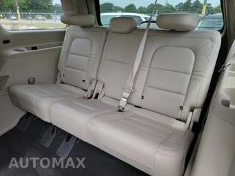 2021 Lincoln Navigator Reserve – miniatura 14