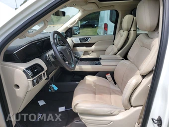 2021 Lincoln Navigator Reserve – miniatura 7