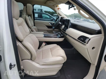 2021 Lincoln Navigator Reserve – miniatura 8