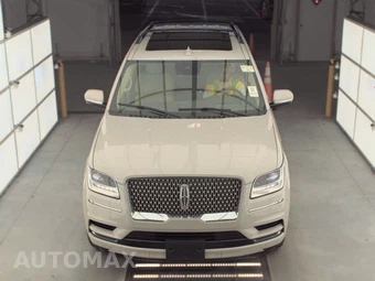 2021 Lincoln Navigator Reserve – miniatura 2