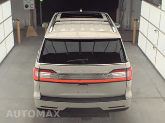 2021 Lincoln Navigator Reserve – miniatura 5
