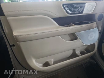 2021 Lincoln Navigator Reserve – miniatura 9