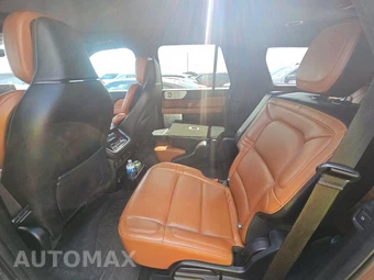 2021 Lincoln Navigator Reserve – miniatura 13