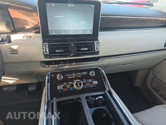 2021 Lincoln Navigator Reserve – miniatura 11