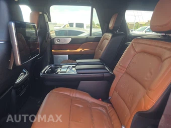 2021 Lincoln Navigator Reserve – miniatura 13