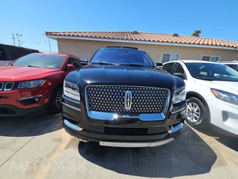 2021 Lincoln Navigator Reserve – miniatura 2