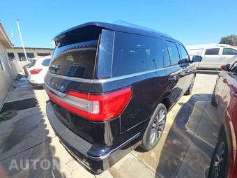 2021 Lincoln Navigator Reserve – miniatura 4