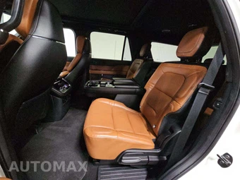 2021 Lincoln Navigator Reserve – miniatura 10