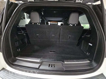 2021 Lincoln Navigator Reserve – miniatura 12
