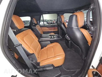2021 Lincoln Navigator Reserve – miniatura 14