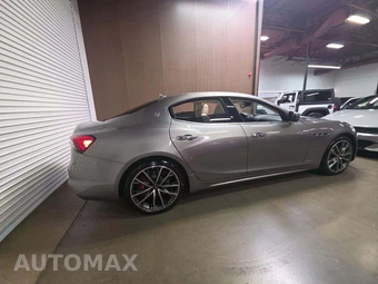 2021 Maserati Ghibli S GranSport – miniatura 4