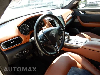 2021 Maserati Levante GranLusso - miniatura 13