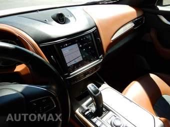 2021 Maserati Levante GranLusso - miniatura 17
