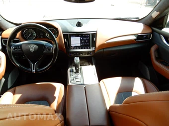 2021 Maserati Levante GranLusso - miniatura 21
