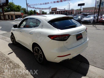 2021 Maserati Levante GranLusso - miniatura 7