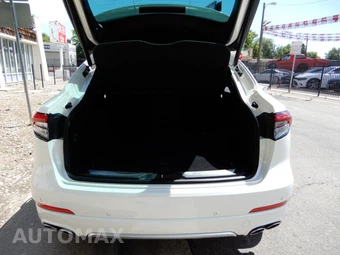 2021 Maserati Levante GranLusso - miniatura 9