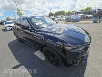 2021 Maserati Levante GranSport – miniatura 3