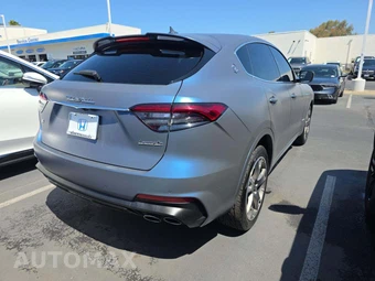 2021 Maserati Levante GranSport - miniatura 3